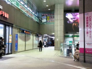 FF13-Sale-Now-Japan_03