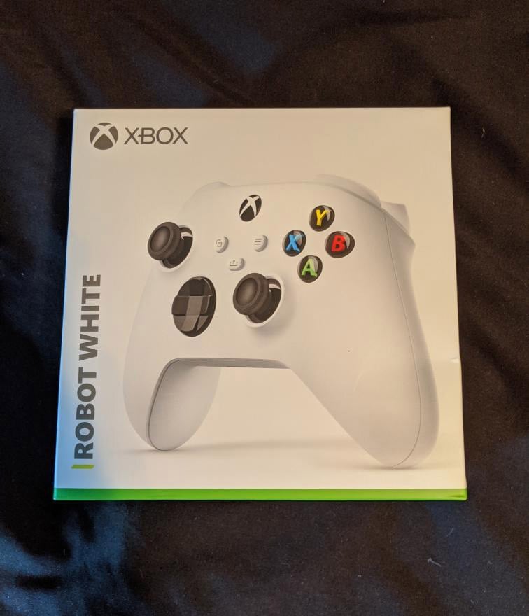 Next-generation Xbox controller packaging mentions Xbox Series S ...